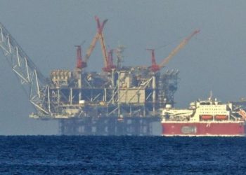 China builds longest deep water oil and gas pipeline