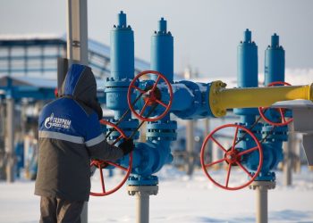 What are Russian plans to deliver gas to China through Kazakhstan and Uzbekistan?