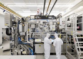 Netherlands restricts export of electronic chips to China