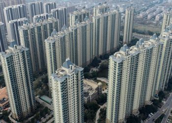 China: Slight fall in house prices in June