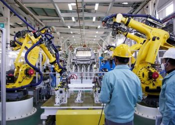 Factory activity in China continues to shrink for the 15th month