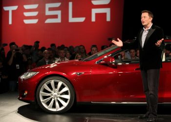 India considers slashing electric vehicles tariffs to attract Tesla