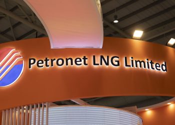 India is approaching the renewal of a significant contract for importing liquefied gas from Qatar.