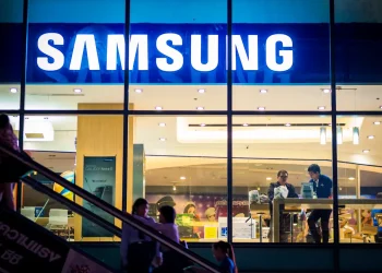 Samsung's Profits Decline by 34% to $2.1 Billion in Q4 2023