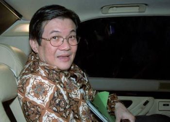 The wealthiest person in Asia in 2023 loses $6.7 billion in a month.