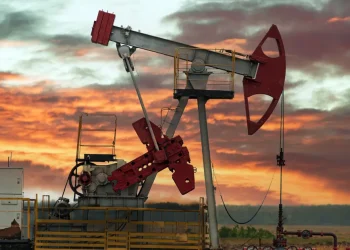 Oil Prices Jump 1% as Tensions Rise in the Red Sea