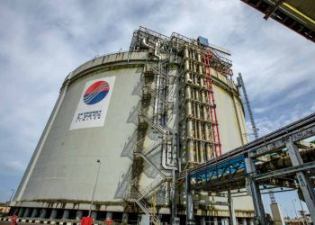 The Indian company, Petronet, has extended its agreement with Qatar to supply gas.