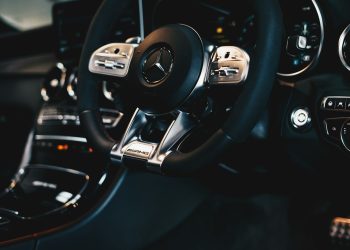 Mercedes Shifts Strategy, Will Continue Improving Combustion Engine Models