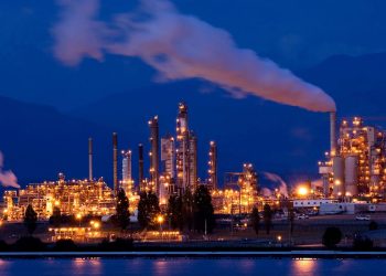 Indian Oil Refiners Pivot to American Crude Amidst Tightened Sanctions