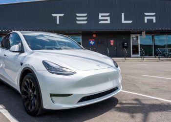 Tesla Plans $2-3 Billion Investment for Electric Car Plant in India
